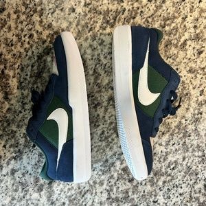 Nike SB Force 58